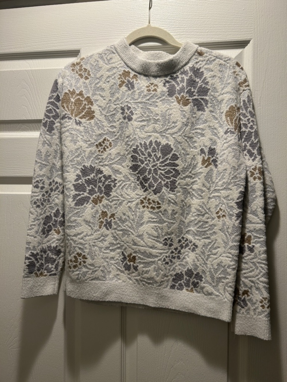 Ann taylor Textured Floral Knit Sweater in Cream, Gray & Taupe
